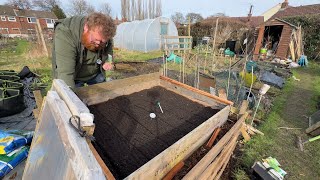 Hotbed Gardening Planting Strategy: Lettuce, Spinach, Radish & Carrots