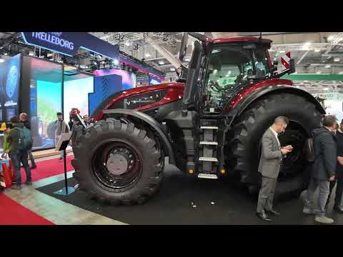 The 2025 VALTRA S416 Big tractor made in Finland