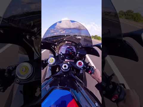 BMW M1000rr Speed #automobile #shortvideo #motovlog #motovlo #bmws1000rr #zx10r #speed #bikers #fyp