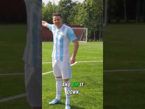 Messi free kick secrets revealed! #football #soccer #messi