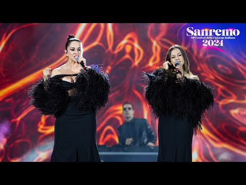 Sanremo 2024 - Paola&Chiara cantano "Furore" dalla piazza di Sanremo