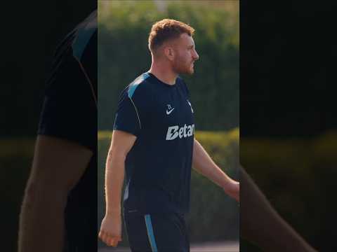 ROBERTO <strong>DE</strong> ZERBI <strong>WITH</strong> HIS SQUAD: The Players Training at Hotspur Way During the International Break