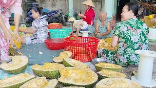 Mít rẻ quá mang về nhà lột kiếm thêm thu nhập.