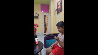 বাবা বিদেশ থেকে আসার সময় কি কি আনবে আর কি কি আনবে না তা বলে দিল তার মেয়ে।