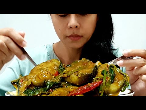 กินข้าวกับผัดเผ็ดปลาดุกจ้า กินต้มยำปลานิลแซ่บๆ