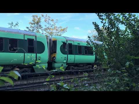 Class 377 - Southern Railway - Leatherhead Station - 15th May 2024