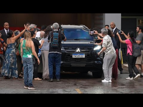 Former Brazilian president Bolsonaro leaves hospital in a convoy as he returns to prison | AFP
