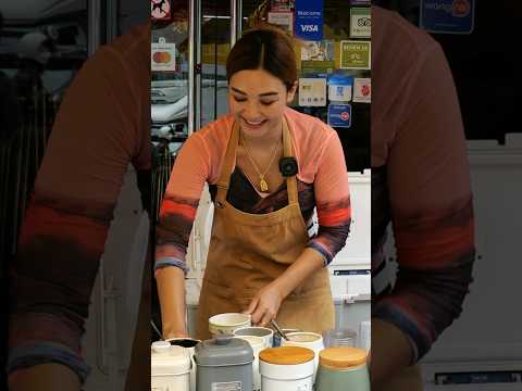 방콕에서 제일 인기 많은 소녀가 만들어주는 1,000원짜리 모닝 커피 The most beautiful street coffee lady in Bangkok
