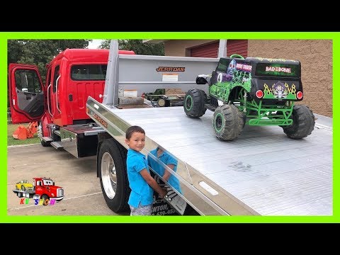 Kruz Showing How To Operate The Rollback Loading His Grave Digger Power Wheel