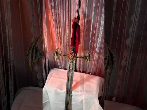 Ya tenemos el pack completo, espada + oscuro, solo nos falta una cosita más jeje 🗡️✨