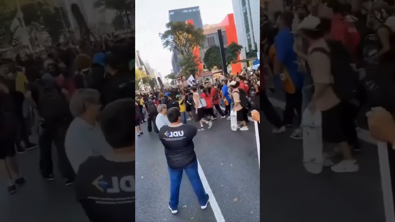 Ato de Bolsonaro na Av Paulista Skatistas surpreendem manifestantes com xingamentos