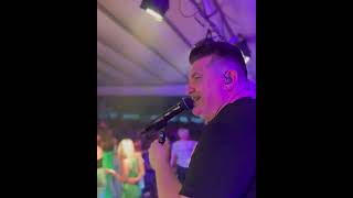 Άιντε γύρω γύρω με @MAKISTSIKOS  & @mixalistzixanis5164  …🎼🎤✨