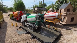 Mobil Truk Molen Cor Mixer Ngecor Jalan Desa, Fuso Hino Isuzu Giga, Mobil Beton Lewat Jalan Lumpur