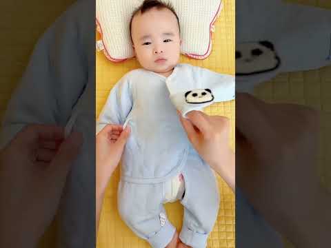 🥰I found a two-piece 😍suit that's easy to put on and take off without being too tight#baby #cutebaby