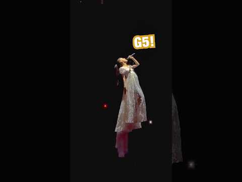 Ariana LEVITATING hitting HIGH NOTES in 'Supernatural' Eternal Sunshine Tour live! ☀️🎶