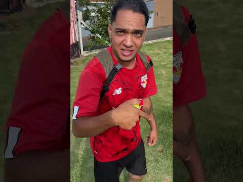 futebol com latoes na ladeira