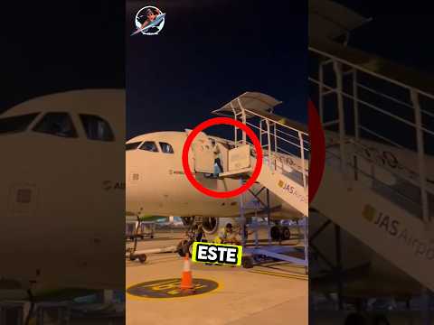 Se cae del avion antes de despegar