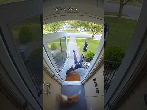 Doorbell Cam Catches Officers Ambushed by Dogs 🐕💥