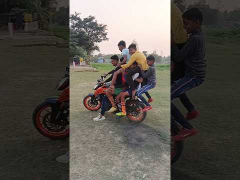 KTM Duke 200 Funny Status🤣😂🤯#funny #reels #trending #shortsfeed #funnyshorts #ktm #rider #reaction