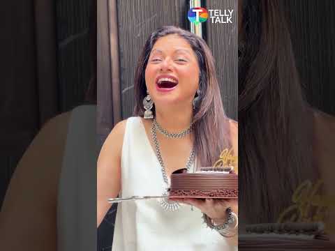 Bhagyasree Dassani ne kuchh aise andaaz mein manaya apne birthday white dress mein 😍 | #shorts