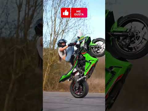 Las 3 Acrobacias en Moto Históricas! 😮‍💨 #shorts #motos #superbike #ninja #motogp #motocicleta