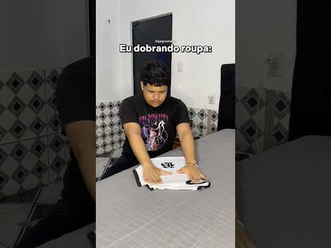 Mãe dobrando roupa - Gugu Amaral #shorts