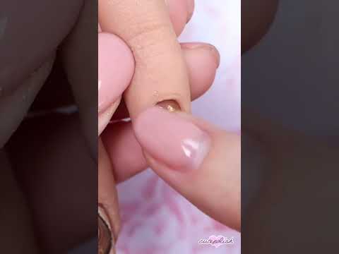 Dripping Gold Nails 💅🏻✨ #shorts #art #satisfying #nails
