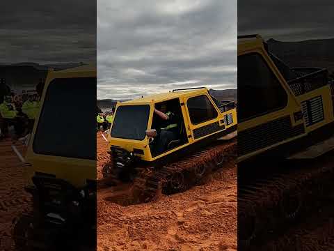 Tesla Cyber Truck VS V8 Bombi Tug Of War #morr #cybertruck #offroadgames