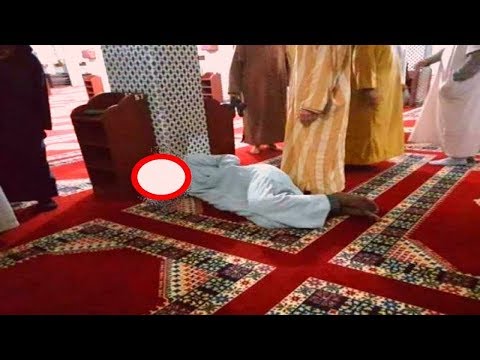 UN HOMME IVRE ENTRE DANS LA MOSQUÉE POUR PRIER .. REGARDEZ CE QUI LUI EST ARRIVÉ - Jericho
