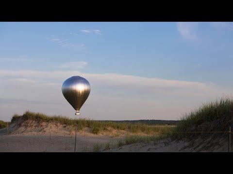 Watch Doug Aitkens' 30-metre-tall mirrored hot air balloon take flight