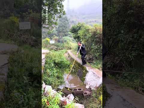 Ouch, I became a drowned rat in an instant. I laugh every time I watch it. Rural life. Childhood