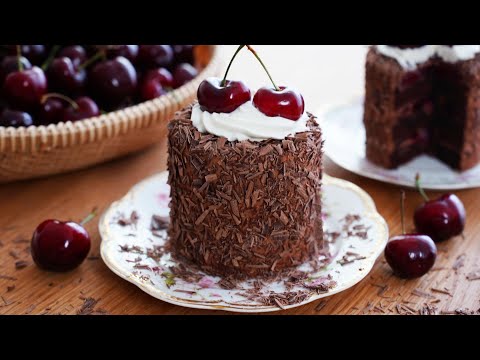 마트에 체리가 있어서 블랙 포레스트 케이크를 미니로 만들었어요. 🍒 / Black Forest Cake Recipe/ Forêt Noire / 포레누아 / 체리 초코 케이크