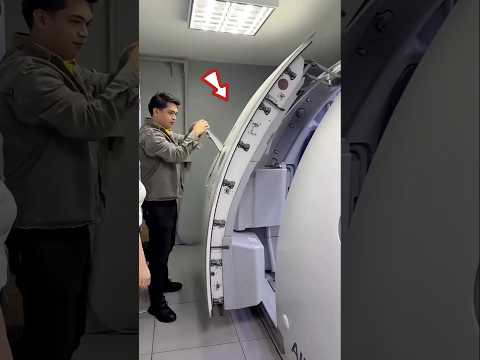 This boy has been trying to open the door of this plane for hour 🚄😱#shortsvideo​​ ​