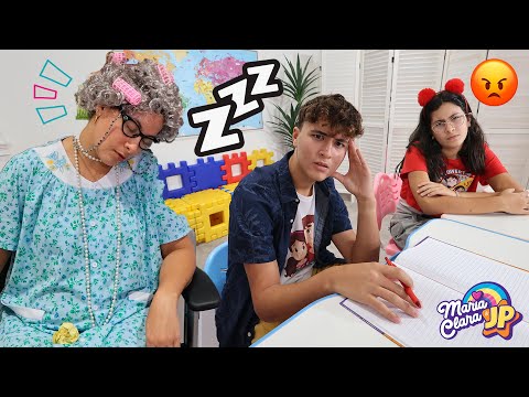 Maria Clara e JP um dia na escola com a Professora Substituta 😴