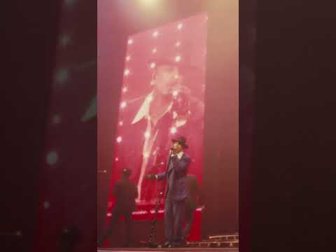 Tú Con Él - Rauw Alejandro - Chicago