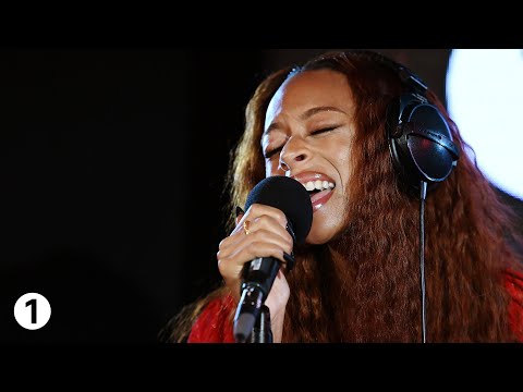 Ravyn Lenae - Please, Please, Please in the Radio 1 Live Lounge