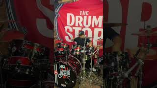 Niño de 9 años demuestra que el talento no tiene edad 🥁#youtubeshorts #kiddrummer #drumsolo #drums