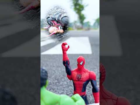 Spiderman Pretends to Be a Friend to Trick Spidey | Marvel Toys