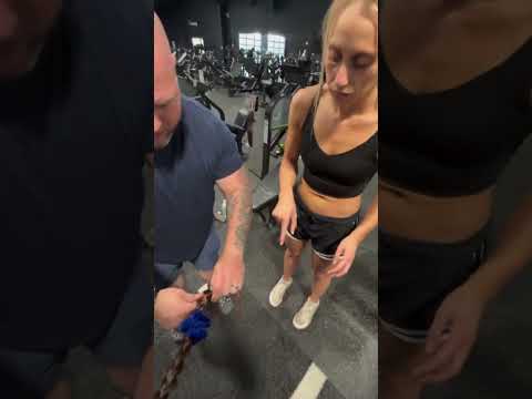 wholesome dad learns to braid hair for daughter