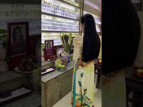Quỳnh Trang Về Chùa Thăm Mẹ Nhung