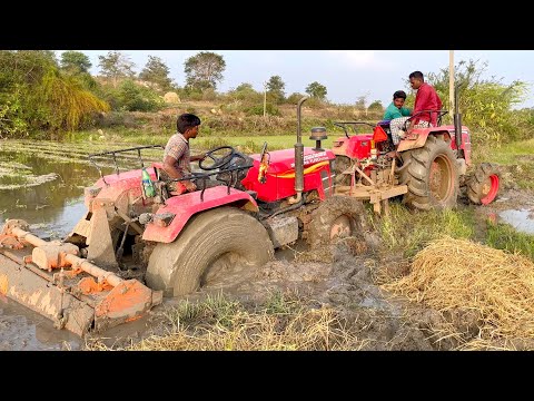 Mahindra tractor stuck in mud Rescued by another Mahindra tractor | tractor |