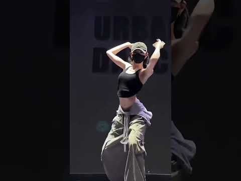 Pan India 🇮🇳 #music #treanding#viralvideos #song #shortsviral #dancevideo #dance #bollywood 🤭