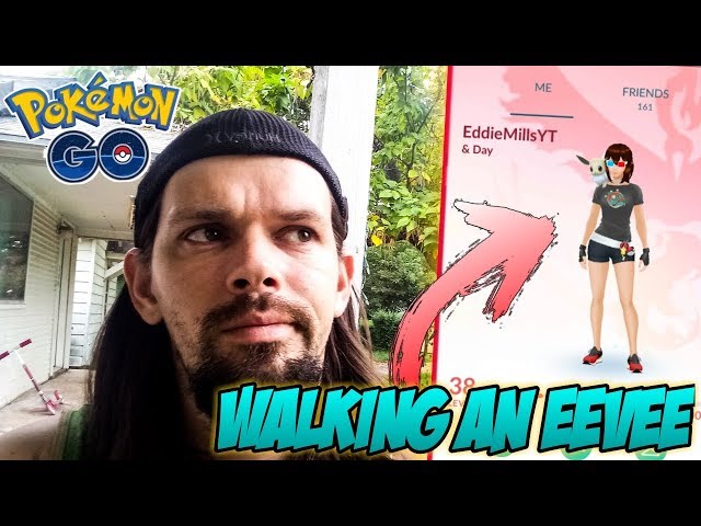 Pokemon GO | Walking a Shiny Eevee