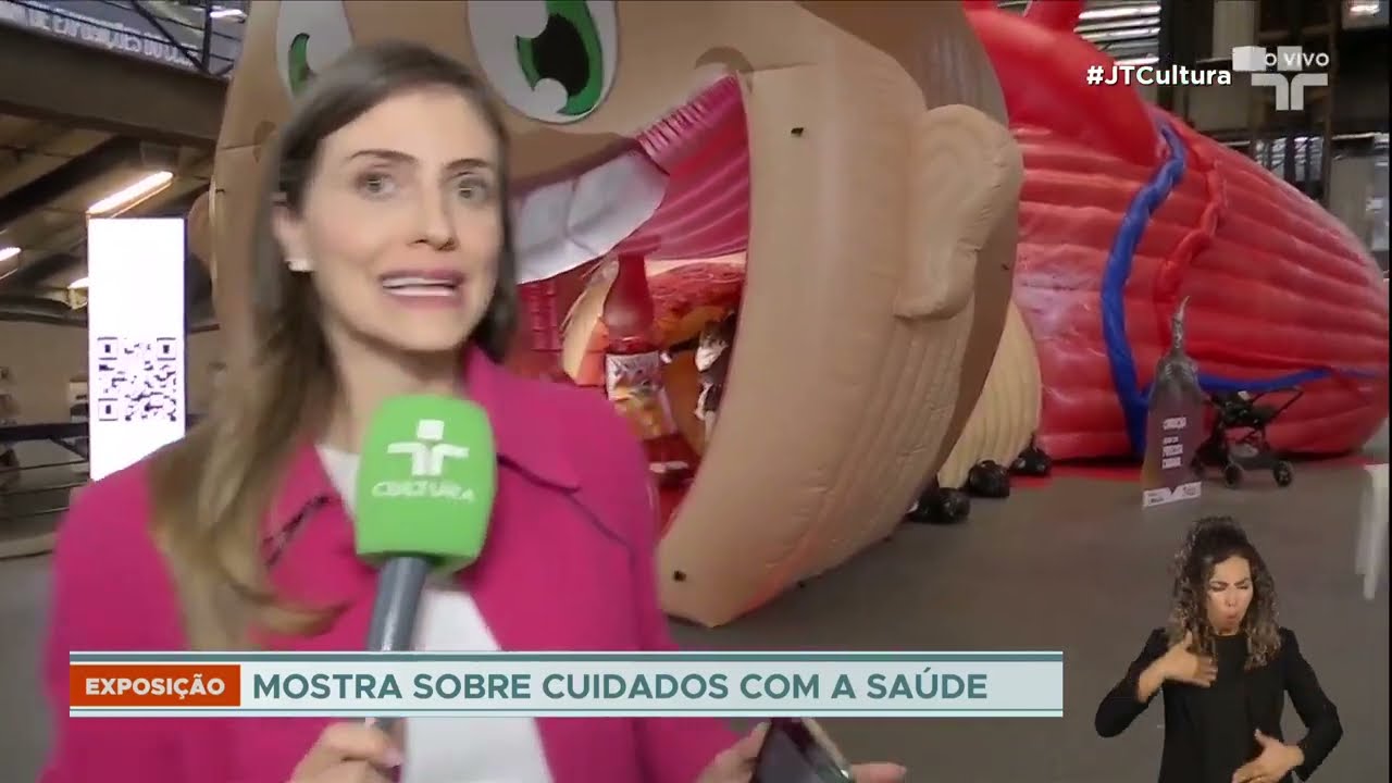 Coração gigante em mostra no CCSP destaca prevenção e diagnóstico precoce