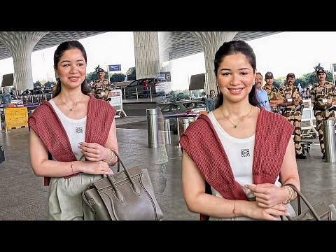 Sara Tendulkar’s Chic Airport Look: Celine Bag & SRK-Style Sweater Steal the Show