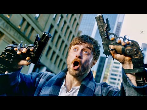 ダニエル・ラドクリフが目覚めたら両手に拳銃固定!?映画『ガンズ・アキンボ』予告編