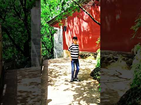 A small grenade with great power. Watch it and laugh until your stomach hurts. Make you laugh an