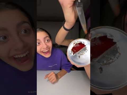 SECRET SAUCE IN THE PRINGLES - C'È DAVVERO #pringles #ketchup #secret #shorts