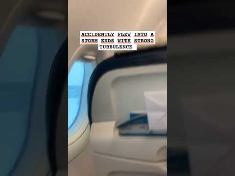 Extrem strong #turbulence while accidently hit a huge #thunderstorm ! #airplane #aviation #plane