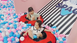 Ba Em Làm Nghề Lái Xe, Ba Yêu Ơi - Nhạc Thiếu Nhi Bé Táo Đi Chơi Nhà Banh Mới ABU KIDS